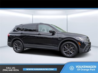 Used 2022 Volkswagen Tiguan SE image 1