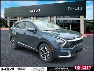 New 2025 Kia Sportage EX image 1