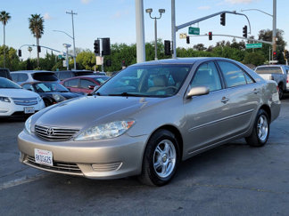 Used 2005 Toyota Camry LE image 1