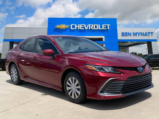 Used 2022 Toyota Camry LE image 1