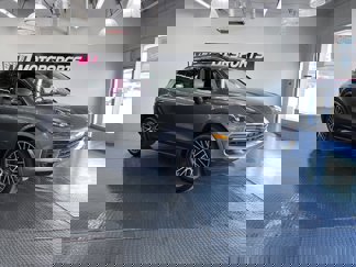 Used 2019 Porsche Cayenne image 1
