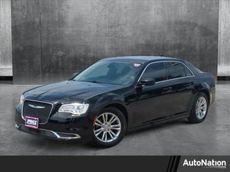 Used 2017 Chrysler 300 Limited image 1