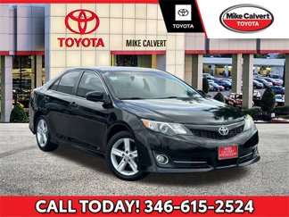 Used 2014 Toyota Camry SE image 1