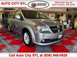 Used 2019 Dodge Grand Caravan SXT image 1