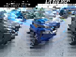 Used 2023 Nissan Rogue SV image 1