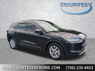Used 2023 Ford Escape Active image 1