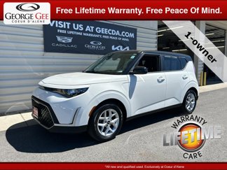 Used 2023 Kia Soul S image 1