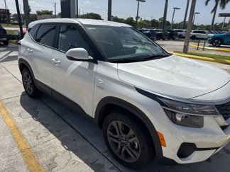 Certified 2023 Kia Seltos LX image 1