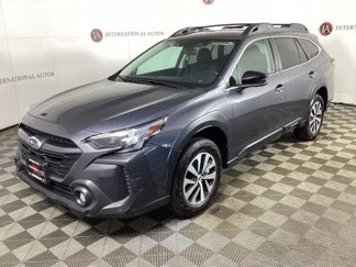 Used 2023 Subaru Outback Premium image 1