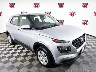 Used 2020 Hyundai Venue SE image 1