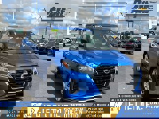 Used 2023 Nissan Kicks S image 1