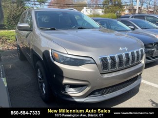 Used 2019 Jeep Cherokee Latitude Plus w/ Cold Weather Group image 1