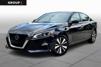Certified 2021 Nissan Altima 2.5 SV image 1