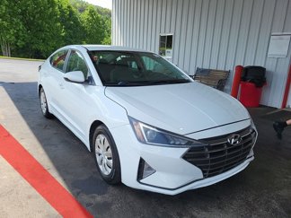 Used 2019 Hyundai Elantra SE image 1