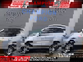 Used 2015 Chevrolet Traverse LT w/ Style and Technology Package image 1