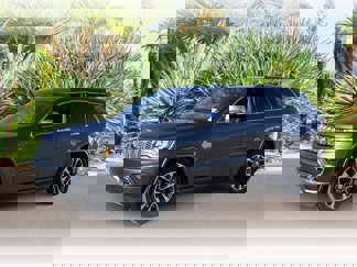 Used 2018 Jeep Grand Cherokee Overland image 1