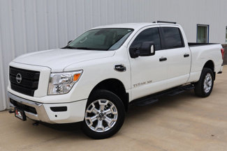 Used 2024 Nissan Titan SV w/ SV Convenience Package image 1