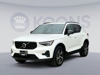 Certified 2024 Volvo XC40 B5 Core image 1