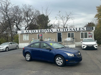 Used 2013 Chevrolet Cruze LS image 1