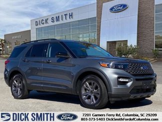 Certified 2024 Ford Explorer XLT w/ Equipment Group 202A image 1