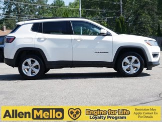 Used 2019 Jeep Compass Latitude image 1