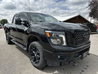 Used 2018 Nissan Titan SV w/ SV Convenience Package image 1