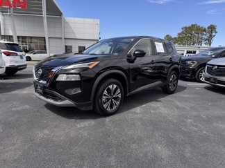 Used 2023 Nissan Rogue SV image 1