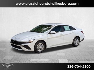 New 2025 Hyundai Elantra SE video 1