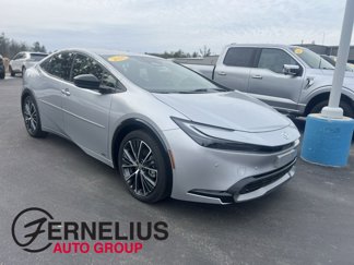 Used 2024 Toyota Prius XLE image 1