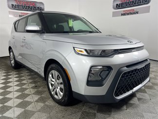 Used 2020 Kia Soul LX image 1
