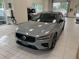 Certified 2024 Volvo S60 B5 Core image 1