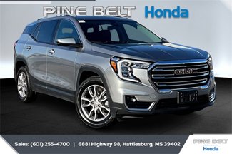 Used 2024 GMC Terrain SLT image 1