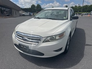 Used 2011 Ford Taurus SE image 1