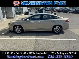 Used 2015 Ford Fusion SE image 1