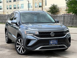 Certified 2024 Volkswagen Taos SE image 1