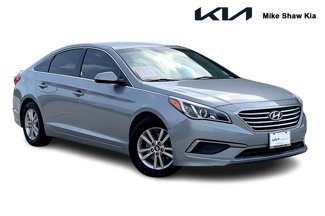 Used 2017 Hyundai Sonata SE image 1