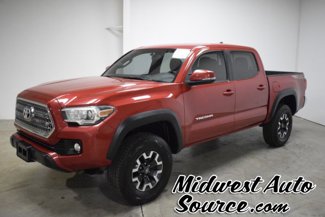 Used 2017 Toyota Tacoma SR5 image 1