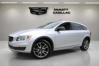 Used 2018 Volvo V60 T5 Cross Country image 1