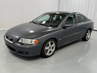 Used 2005 Volvo S60 R image 1