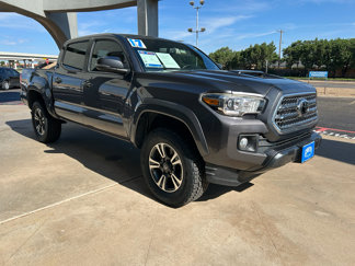 Used 2017 Toyota Tacoma TRD Sport w/ Tow Package (A/T) image 1