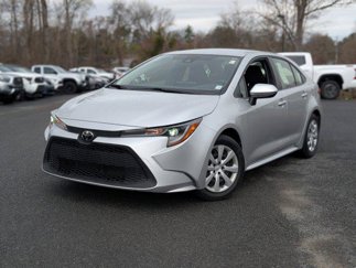 Certified 2022 Toyota Corolla LE image 1