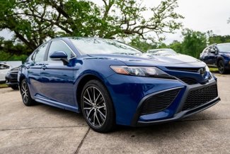 Used 2024 Toyota Camry SE image 1