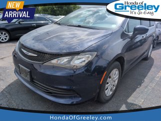 Used 2020 Chrysler Voyager L image 1