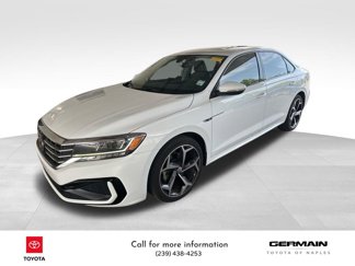 Used 2020 Volkswagen Passat 2.0T R-Line image 1