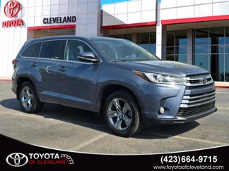 Used 2017 Toyota Highlander Limited Platinum image 1