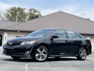 Used 2014 Toyota Camry SE image 1
