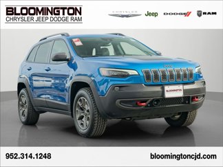 Used 2021 Jeep Cherokee Trailhawk image 1