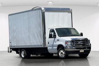 Certified 2022 Ford E-450 and Econoline 450 Super Duty w/ Power Windows & Locks Group image 1