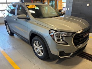Used 2023 GMC Terrain SLE w/ Driver Convenience Package image 1
