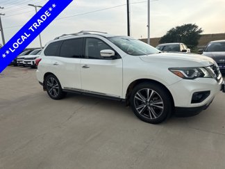 Used 2018 Nissan Pathfinder Platinum image 1